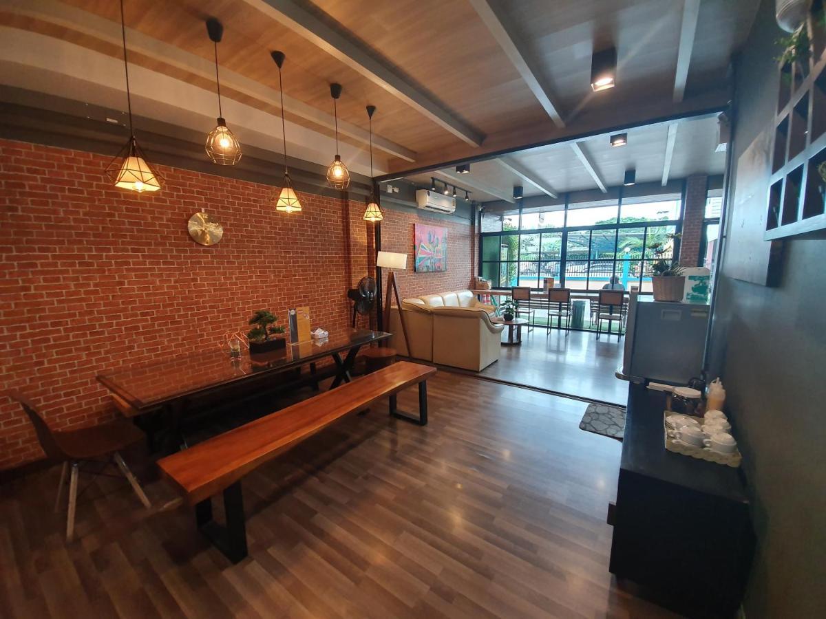 Sleep Airport Chiang Mai Bed & Breakfast Exterior photo